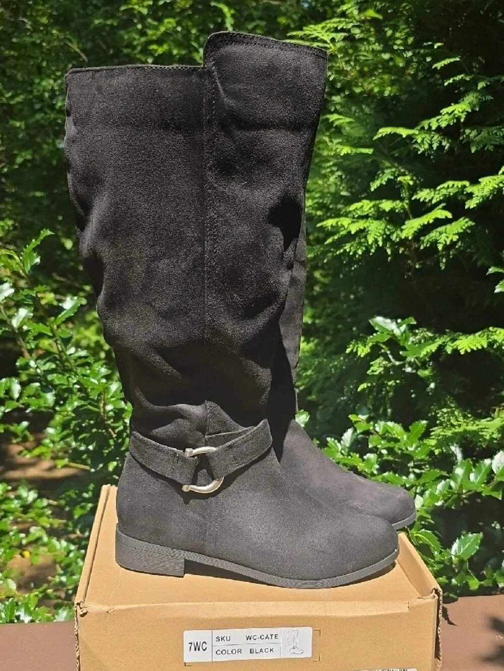 Black Knee-High Women’s Boot